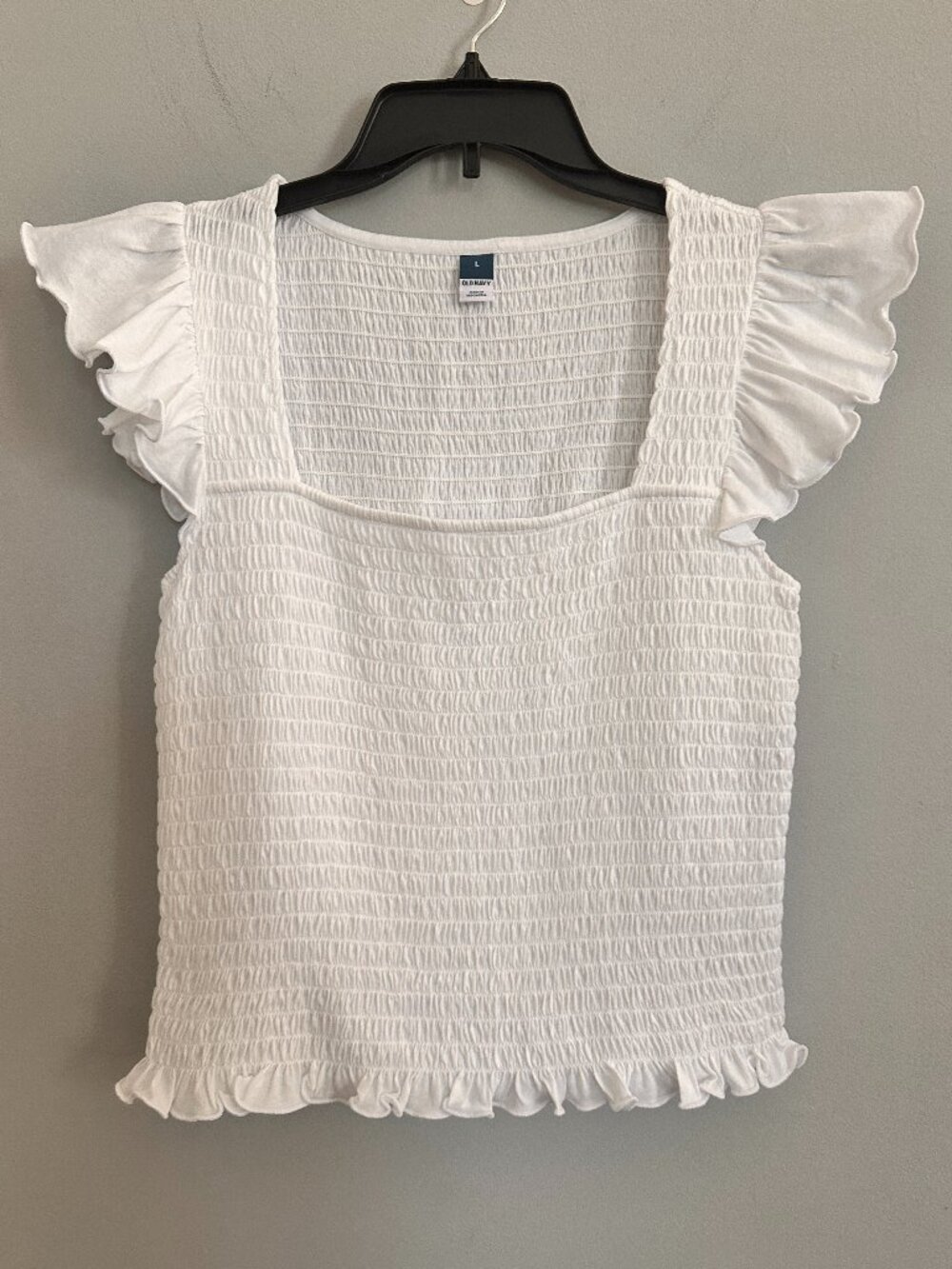 Old Navy White Smocked Flutter Sleeve Top NWOT Size Large